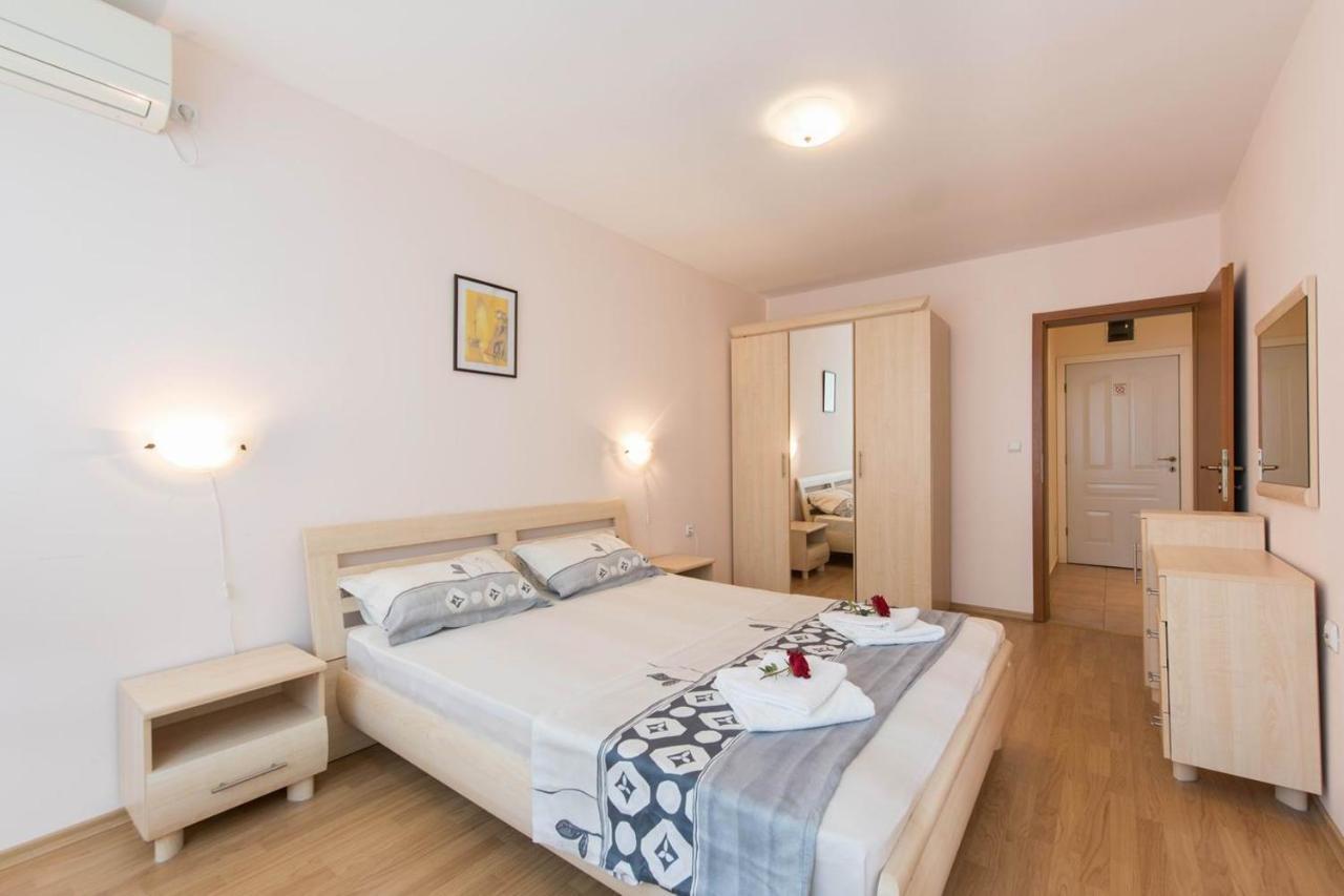 Gt Riviera Fort Beach Apartments Ravda Eksteriør bilde