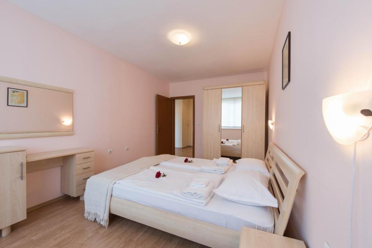 Gt Riviera Fort Beach Apartments Ravda Eksteriør bilde